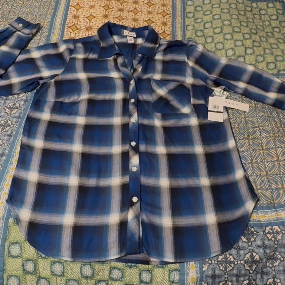 Dash brand flannel long sleeve, sz med, blue/white, NWT.